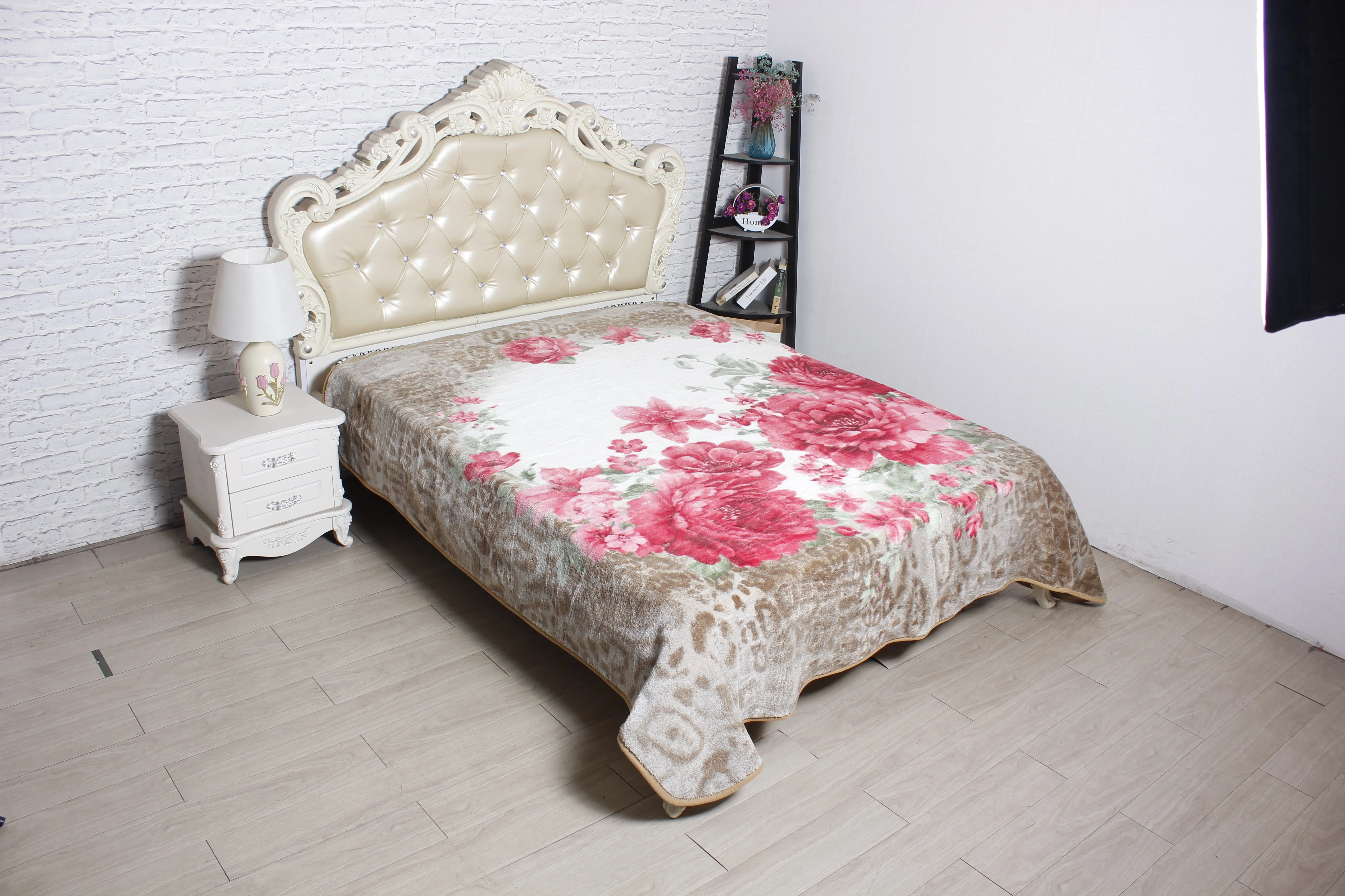 Alaria Printed Mink Blanket- Queen/King 220x240cm