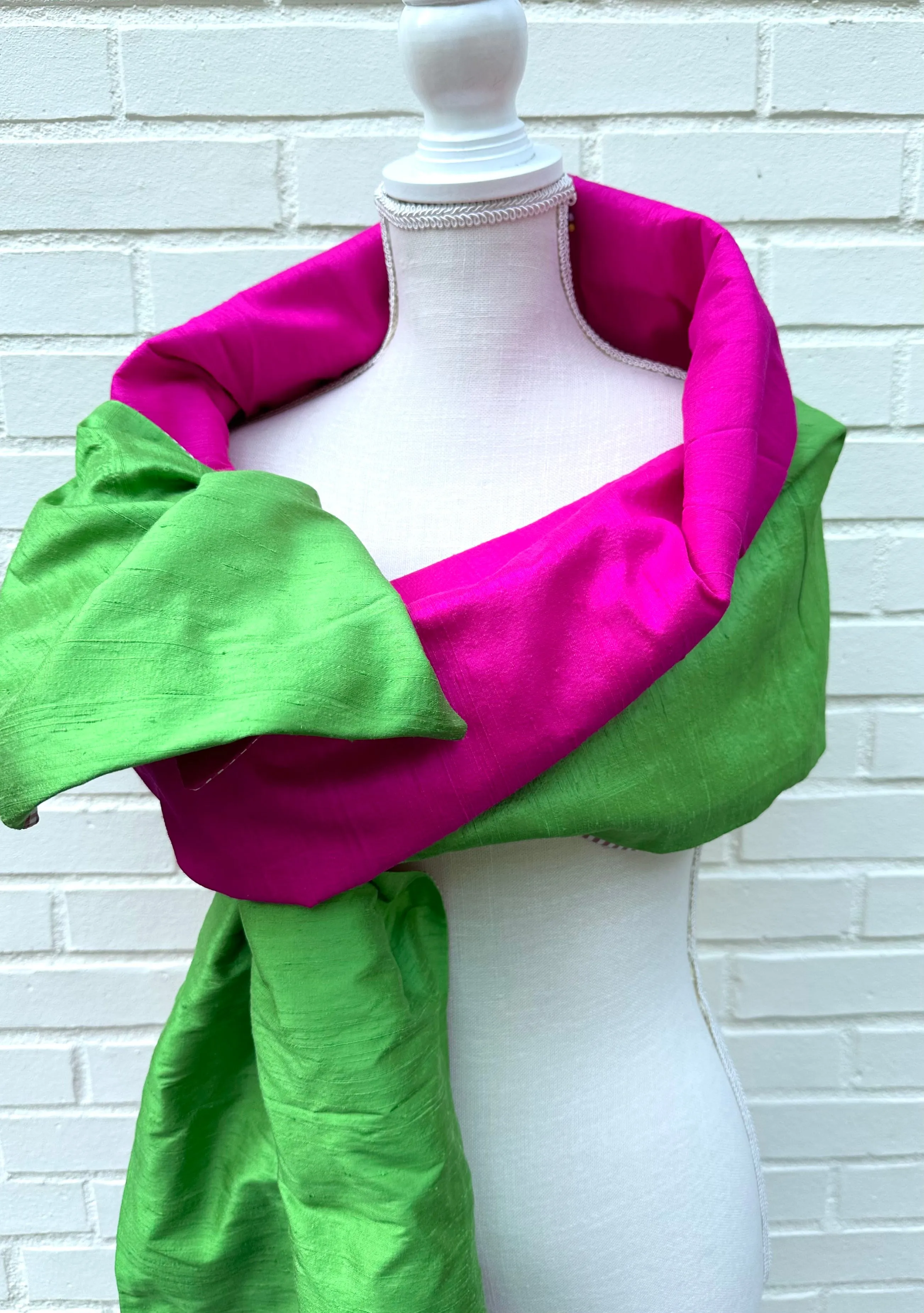 Silk Wrap in Green with Pink (LW48)