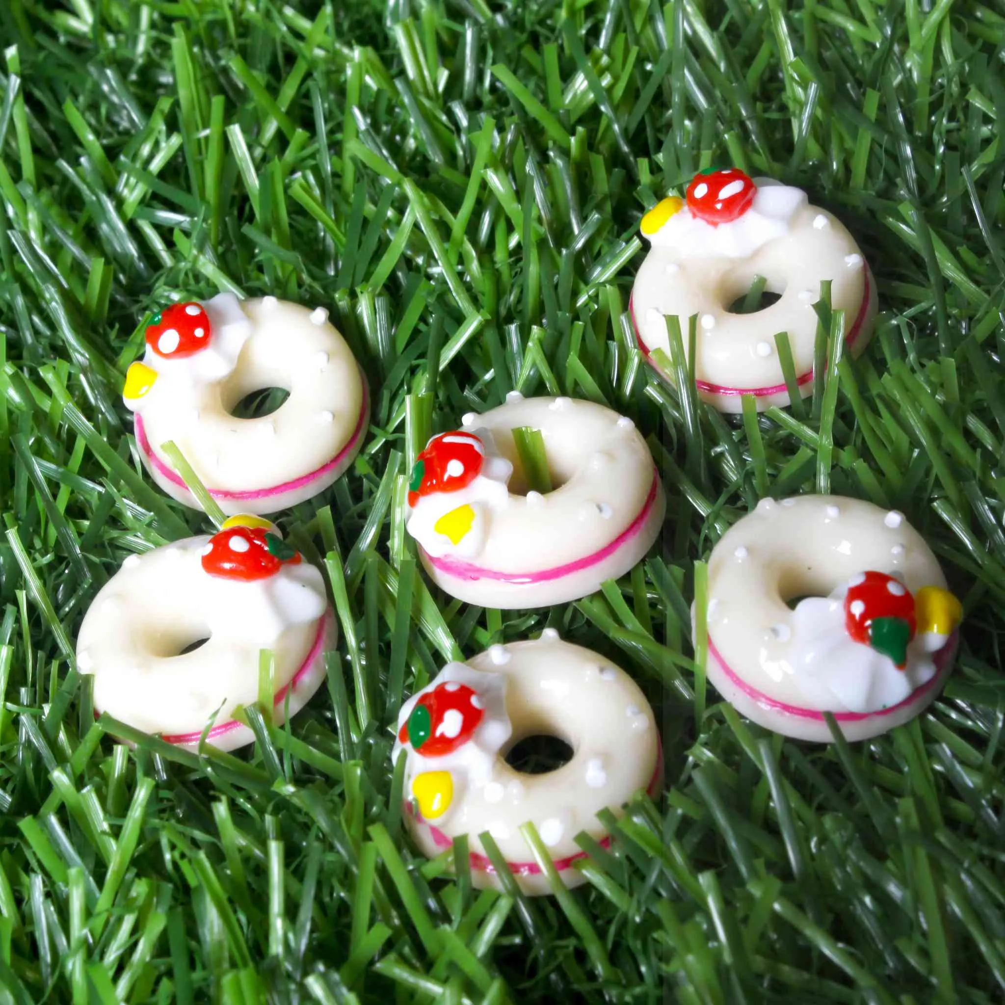 Sweet Escape: Flat Back Donut Cabochons for DIY Fun (10 Pcs)